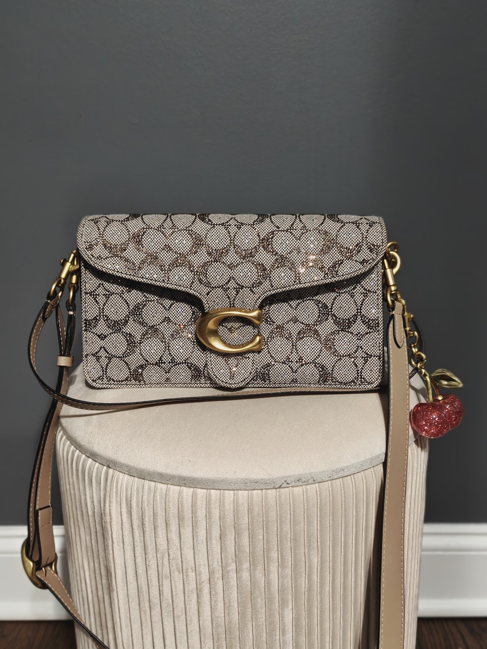 Coach Signature Canvas C Shoulder Bag in Tan/Beige Crystal - Picture 2 of 6